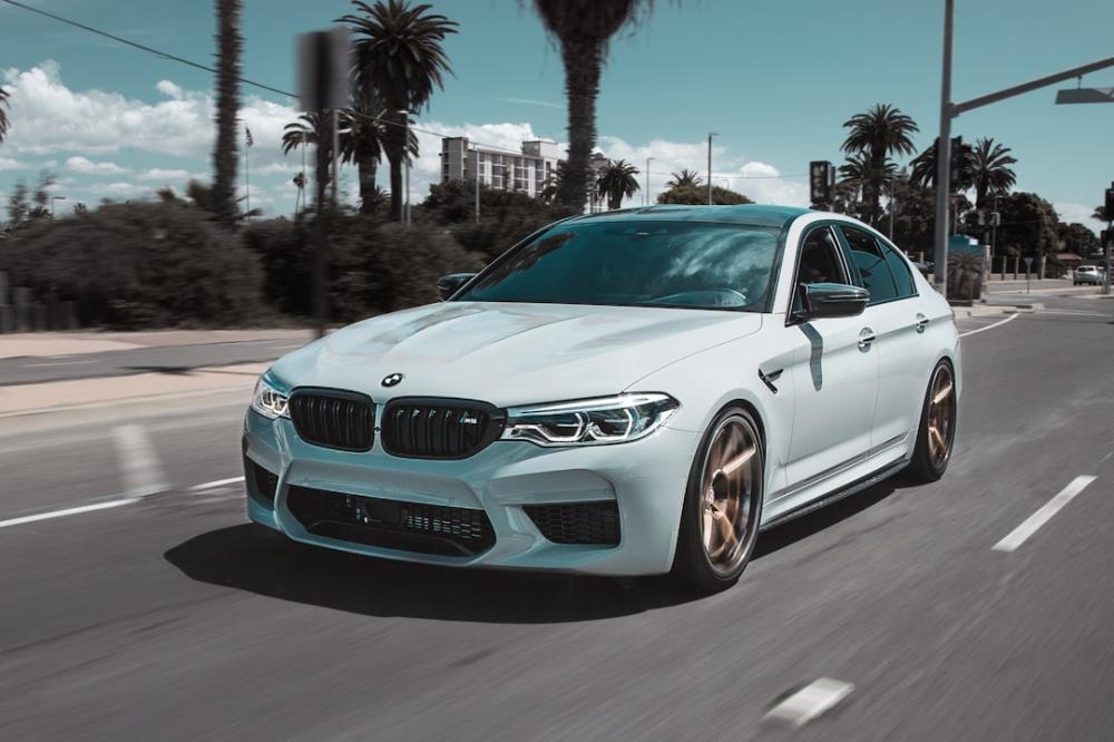 Oplev den revolutionerende BMW iX3: En elektrisk perle